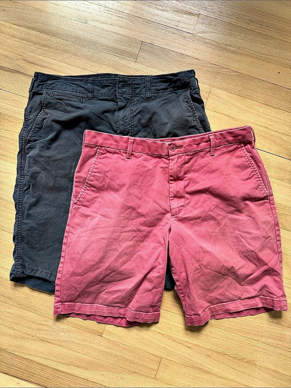American Eagle NE(X)T LEVEL FLEX Men's Shorts & Izod Saltwater 2-Pack Pink & nav